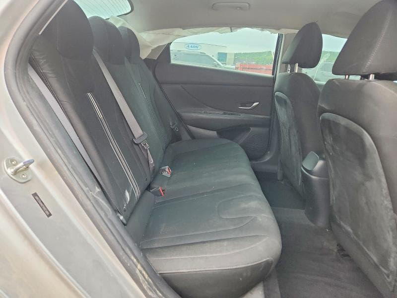2021 HYUNDAI ELANTRA SEL 10