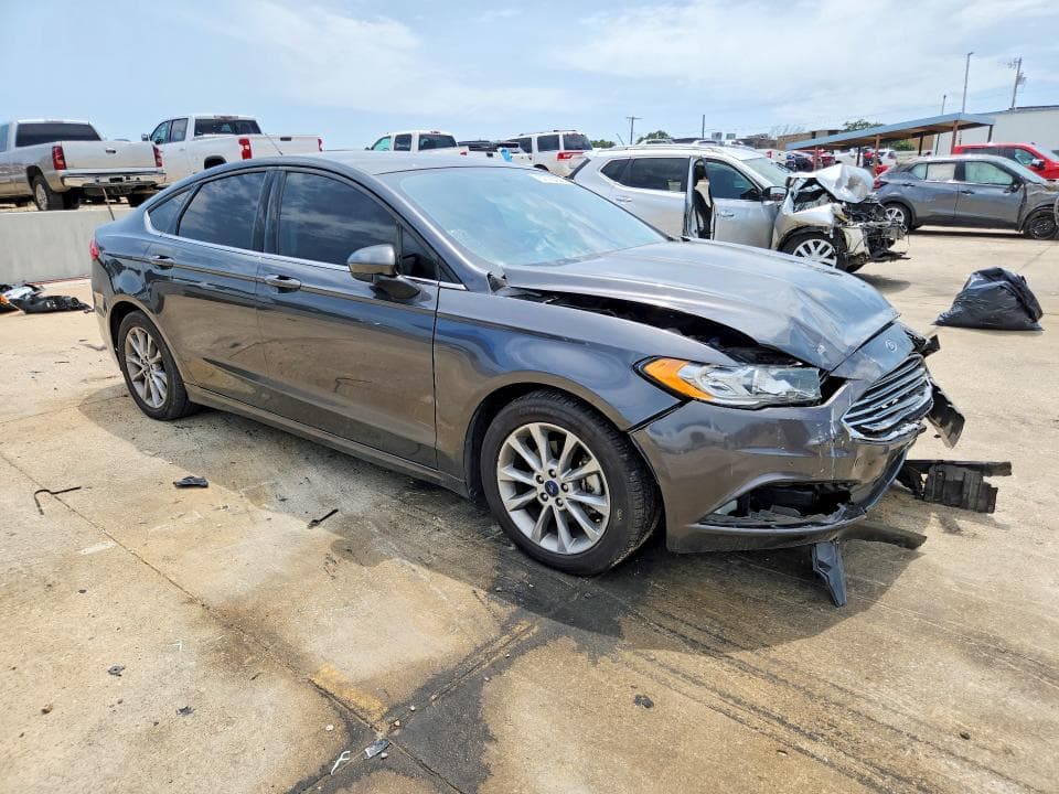 2017 FORD FUSION SE 4