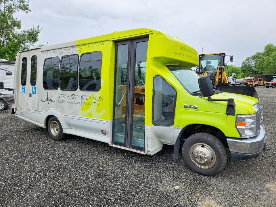 2017 FORD E 450 4