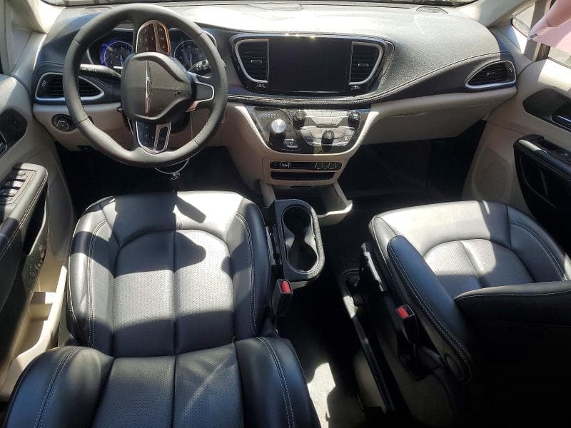 2023 CHRYSLER PACIFICA TOURING L 8
