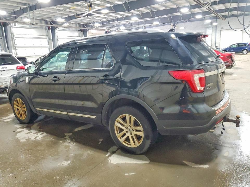 2018 FORD EXPLORER XLT 2