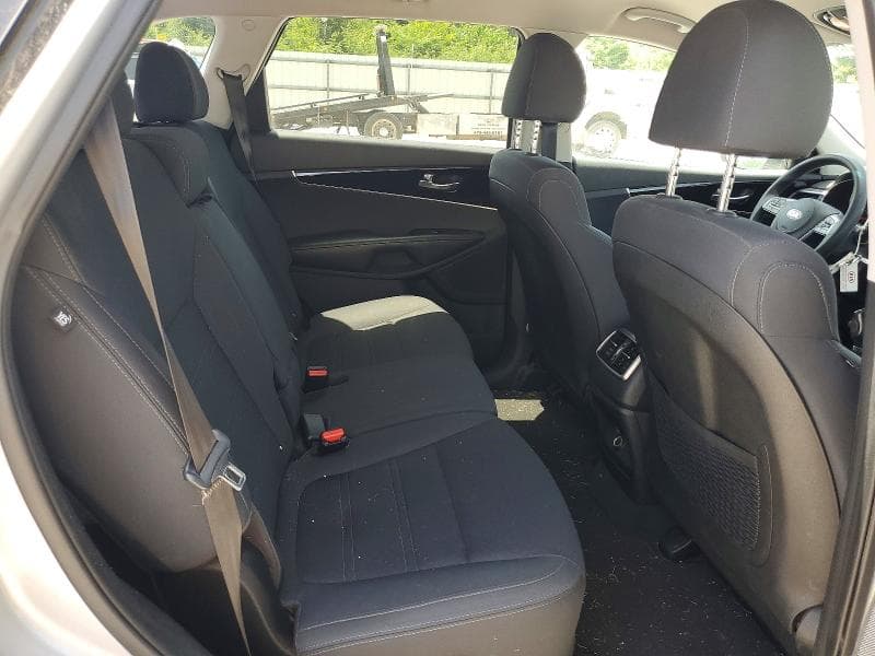 2019 KIA SORENTO L 11