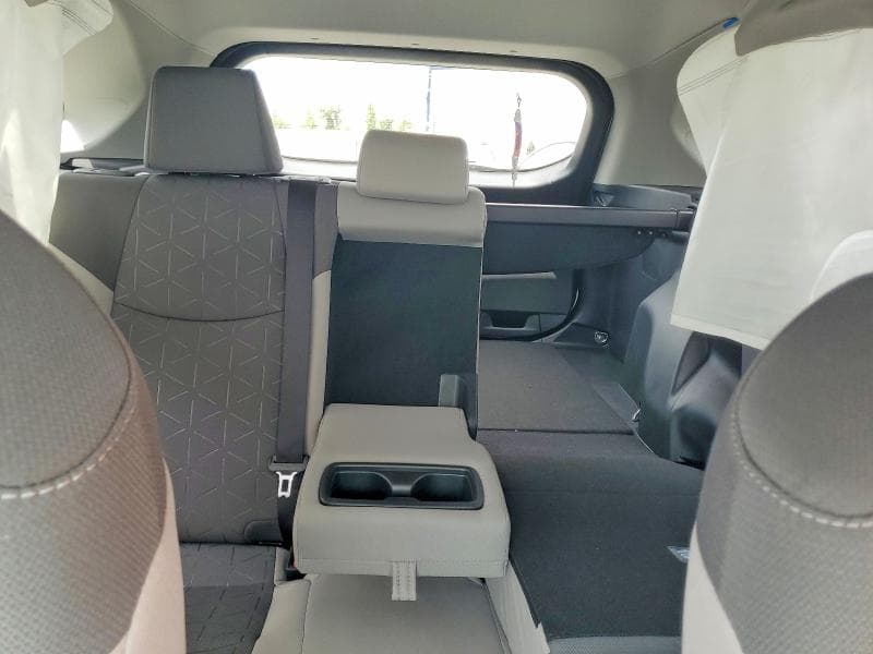 2025 TOYOTA RAV4 XLE 10