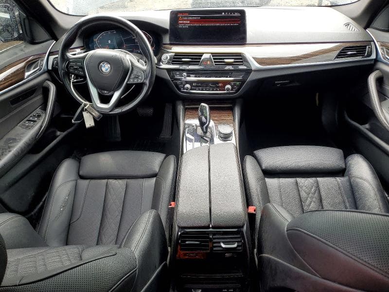 2021 BMW 530 XI 8