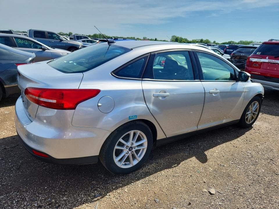 2017 FORD FOCUS SE 3