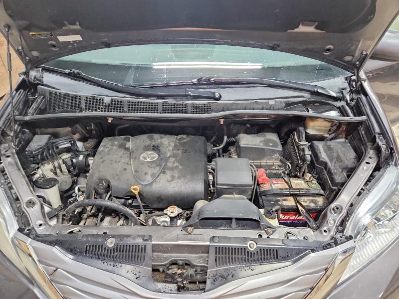2017 TOYOTA SIENNA XLE 7-PASSENGER 12