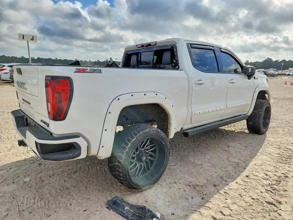 2023 GMC SIERRA K1500 AT4 3