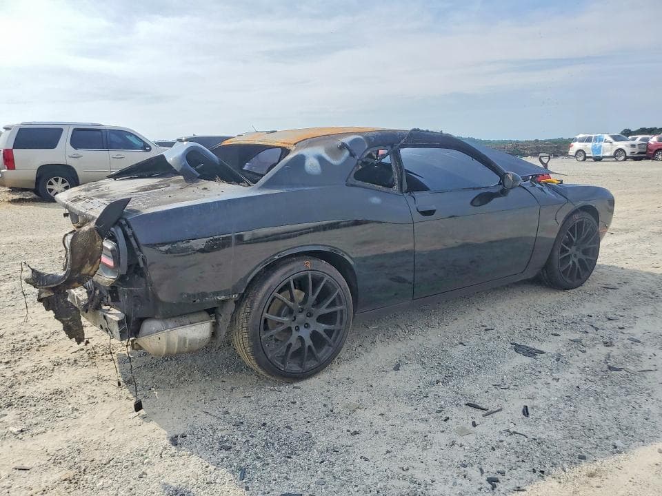 2022 DODGE CHALLENGER SXT 3