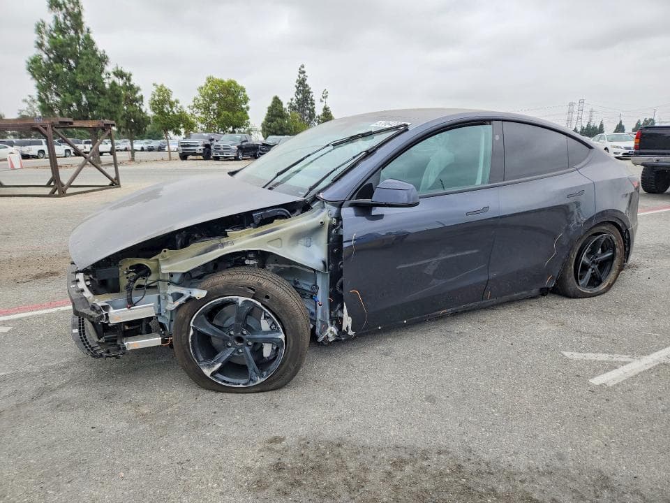2026 TESLA MODEL Y - 1