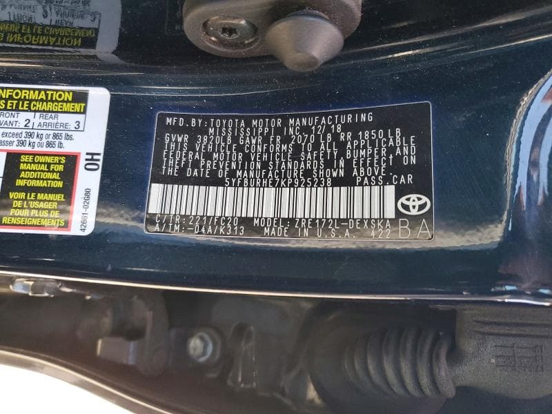 2019 TOYOTA COROLLA SE 12