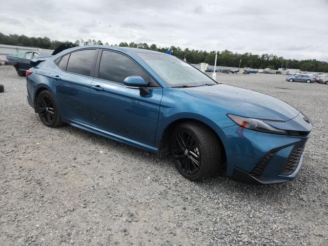 2025 TOYOTA CAMRY SE 4