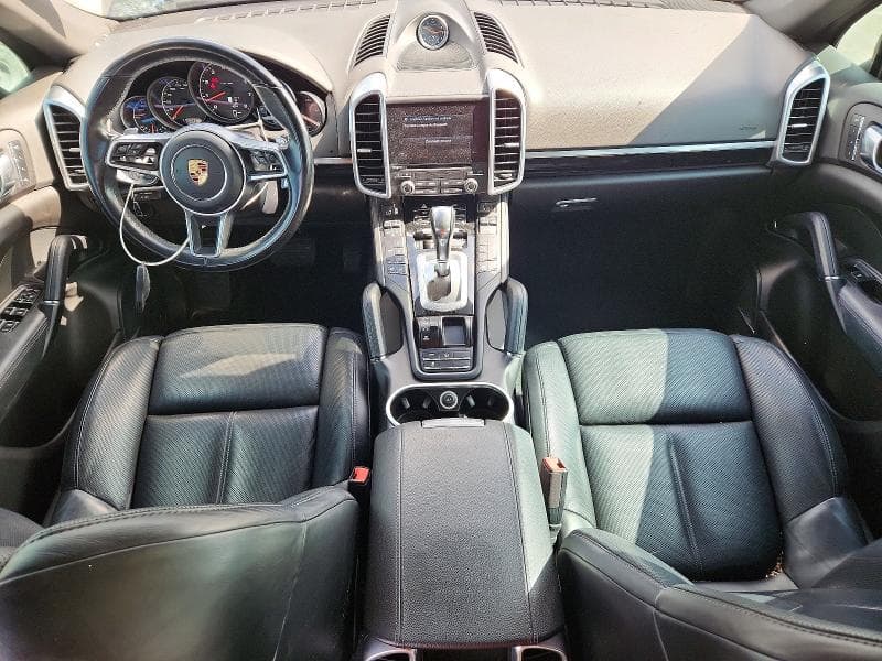 2018 PORSCHE CAYENNE 8