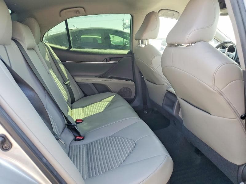 2021 TOYOTA CAMRY SE 10