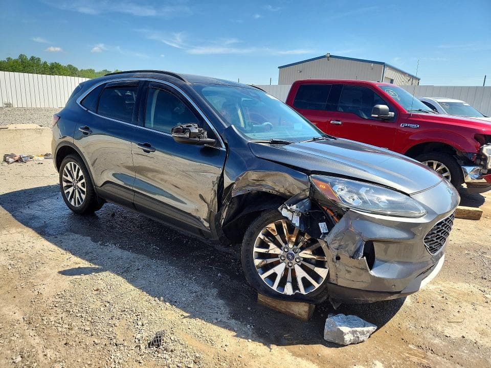 2020 FORD ESCAPE TITANIUM 4