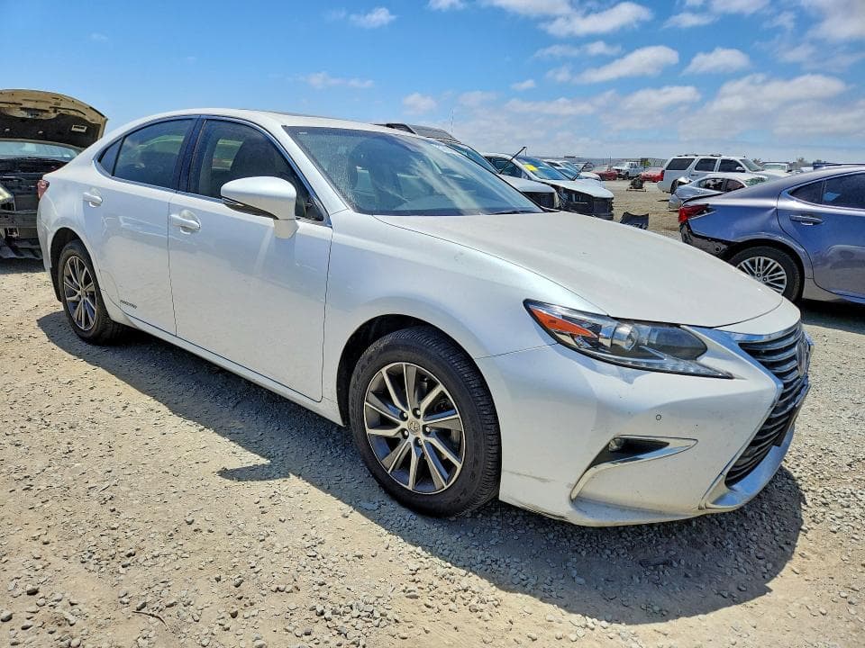 2017 LEXUS ES 300H 4