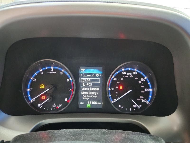 2017 TOYOTA RAV4 LE 9