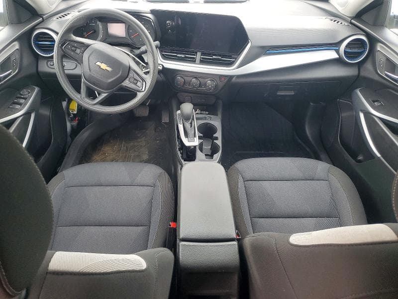 2025 CHEVROLET TRAX LS 8