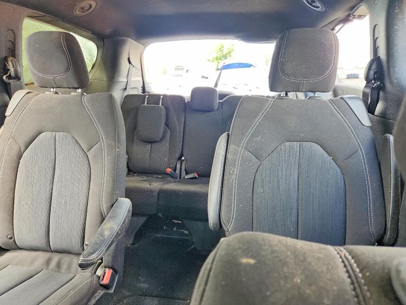 2021 CHRYSLER PACIFICA TOURING 10
