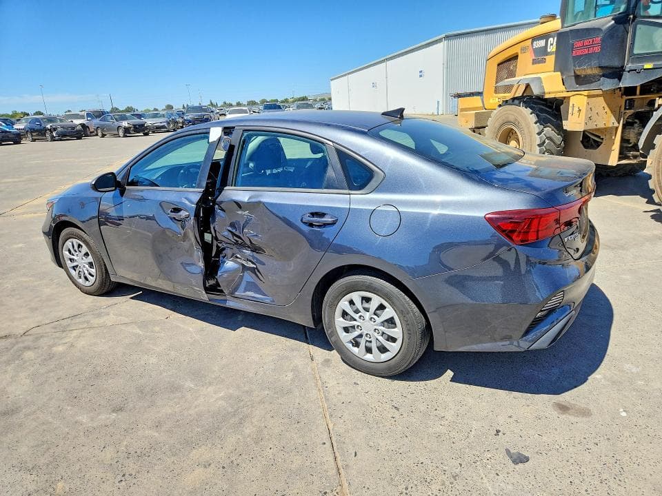2023 KIA FORTE LX 2