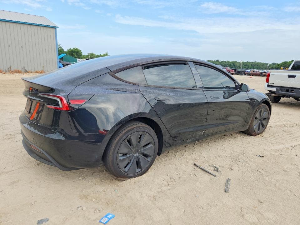 2025 TESLA MODEL 3 3