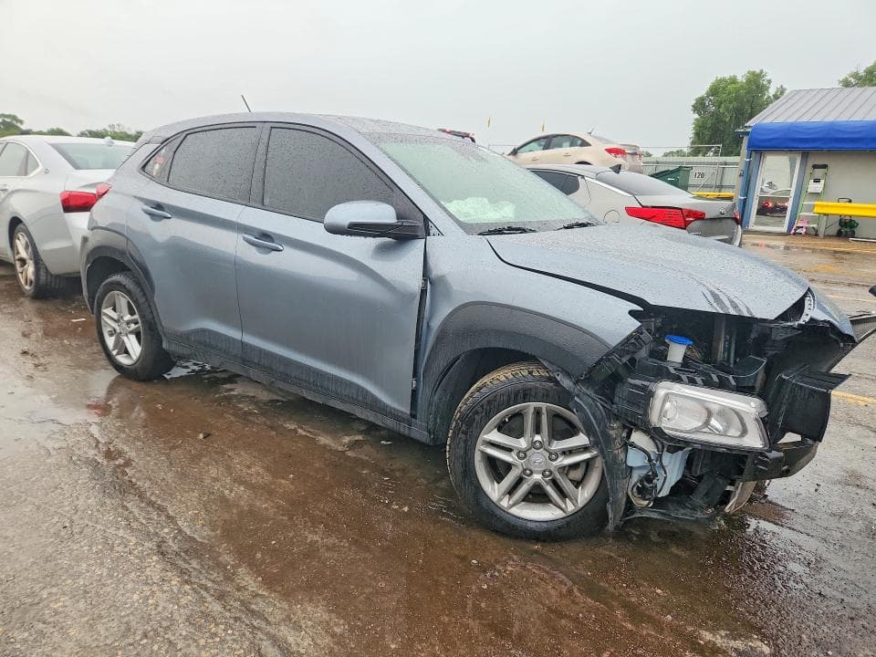 2021 HYUNDAI KONA SE 4