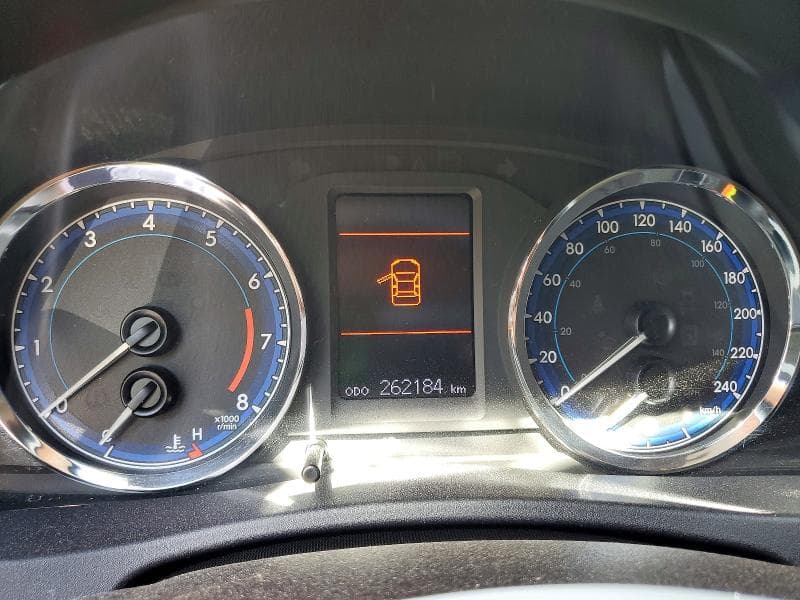 2019 TOYOTA COROLLA L 9