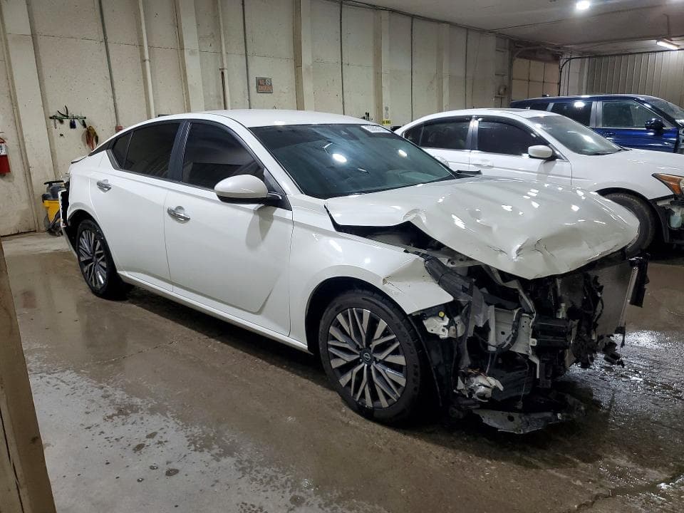 2023 NISSAN ALTIMA SV 4