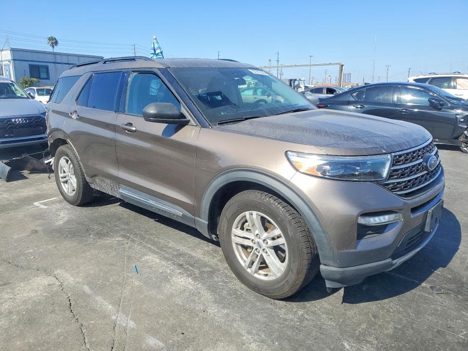 2021 FORD EXPLORER XLT 4