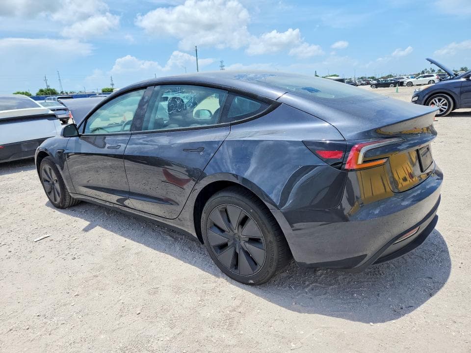 2025 TESLA MODEL 3 2