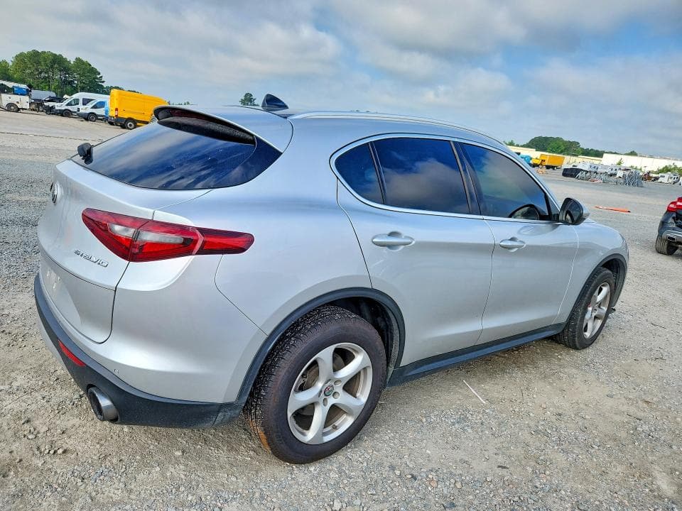 2018 ALFA ROMEO STELVIO 3
