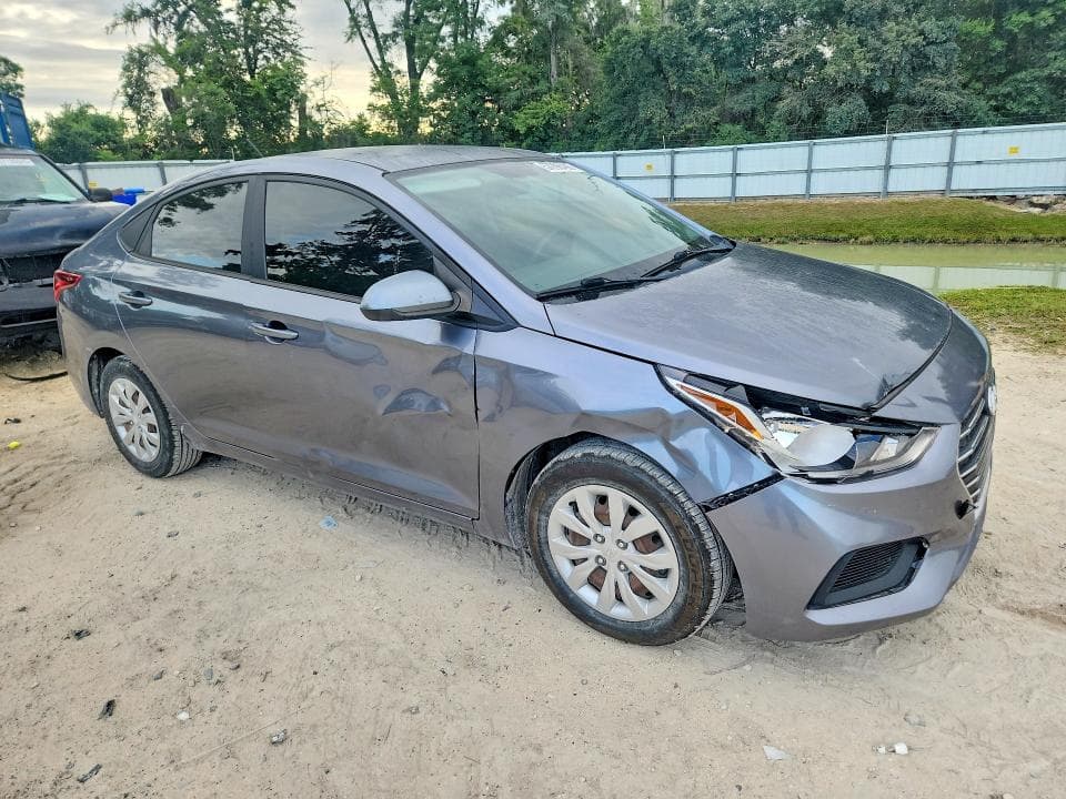2020 HYUNDAI ACCENT SE 4