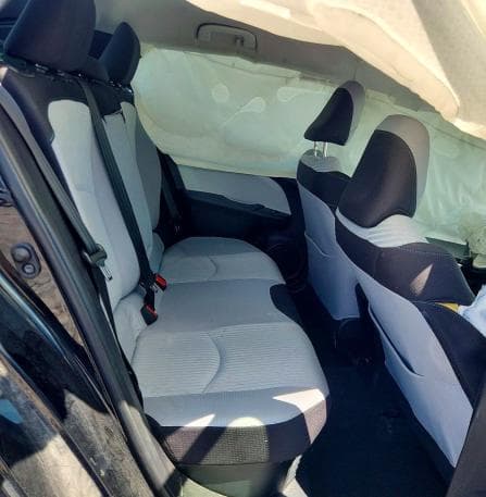 2018 TOYOTA PRIUS THREE 10