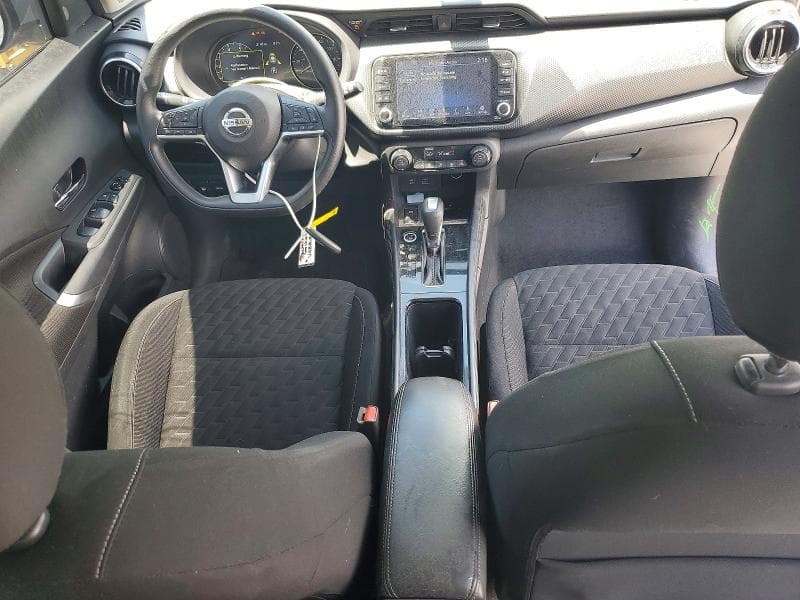 2021 NISSAN KICKS SV 8
