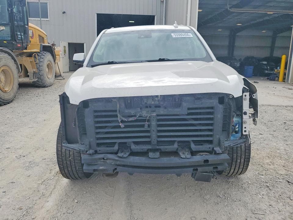 2018 GMC YUKON XL DENALI 5