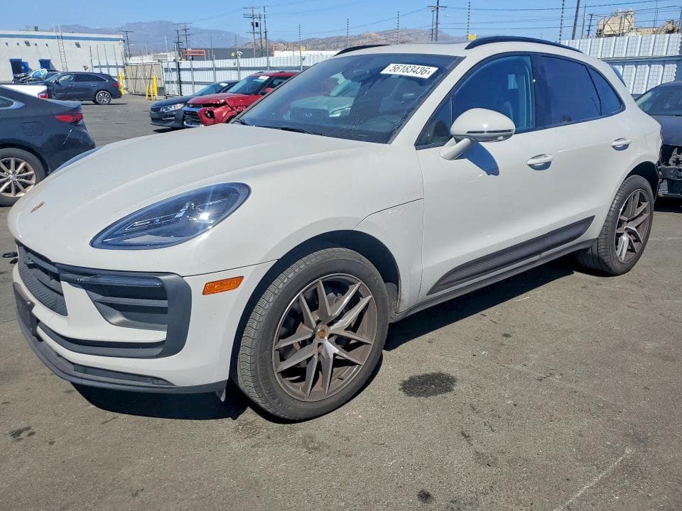 2024 PORSCHE MACAN BASE - 1