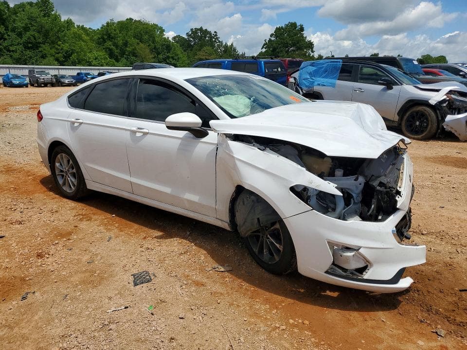 2019 FORD FUSION SE 4