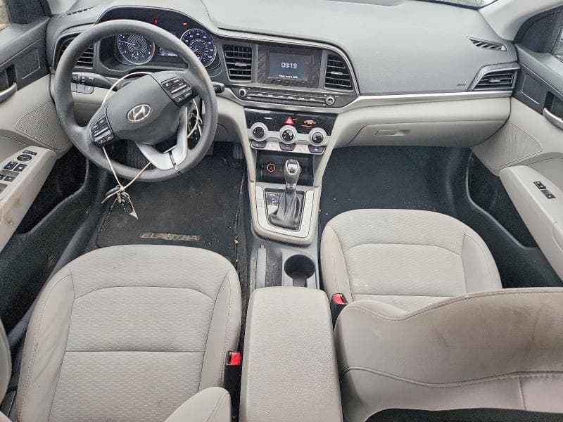 2019 HYUNDAI ELANTRA SE 8
