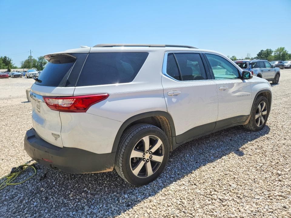 2020 CHEVROLET TRAVERSE LT 3