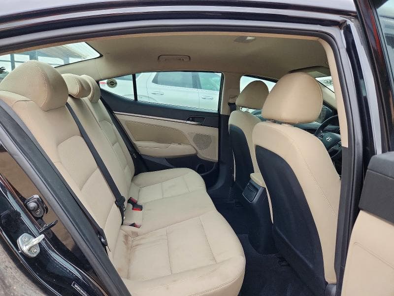 2017 HYUNDAI ELANTRA SE 10