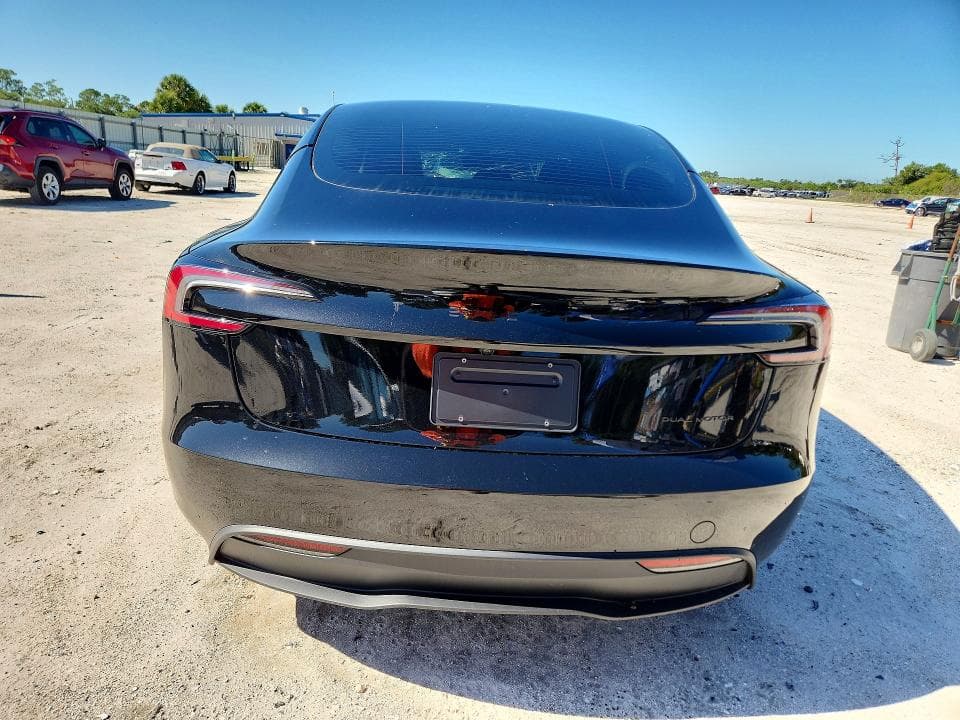 2026 TESLA MODEL 3 6