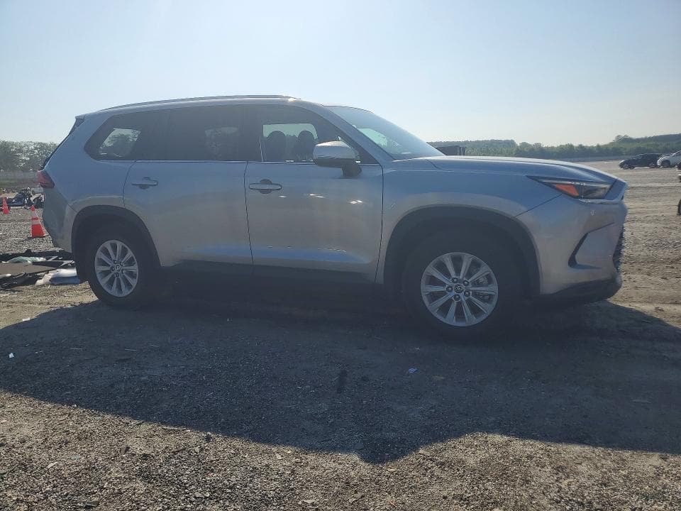 2024 TOYOTA GRAND HIGHLANDER XLE 4