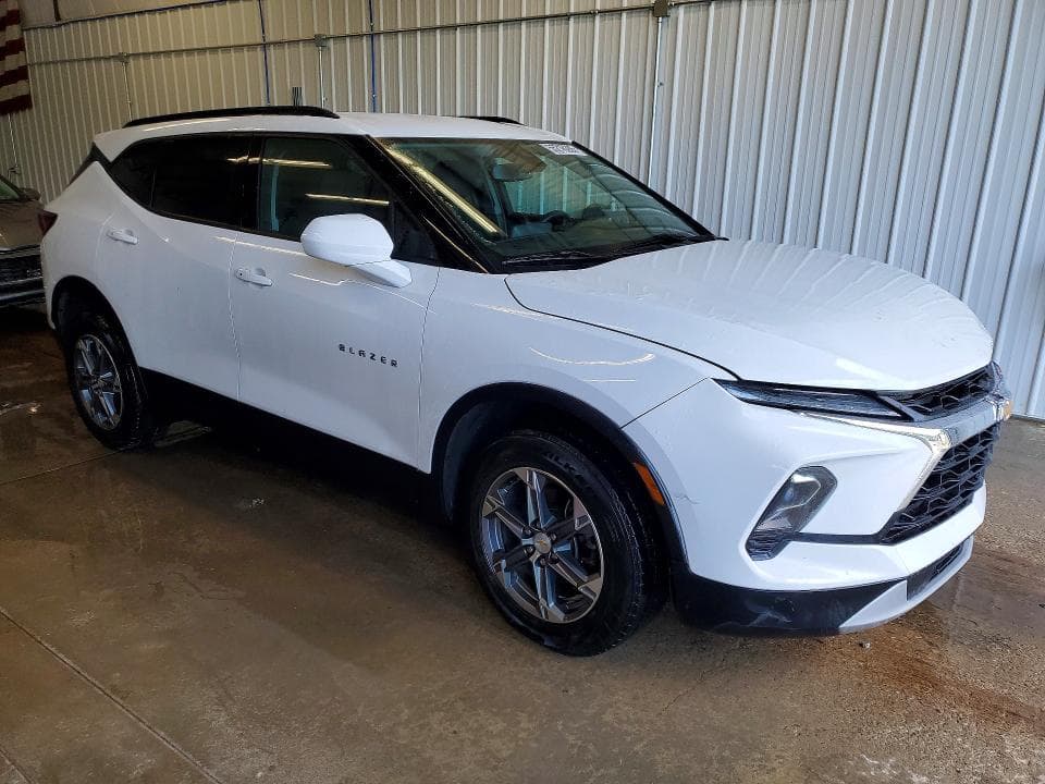 2023 CHEVROLET BLAZER 2LT 4