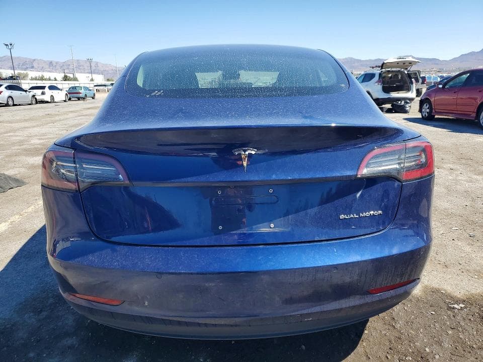 2018 TESLA MODEL 3 6