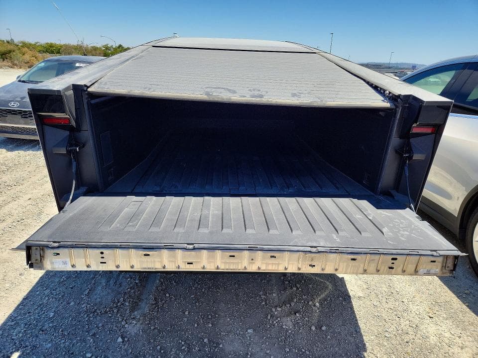2024 TESLA CYBERTRUCK 6