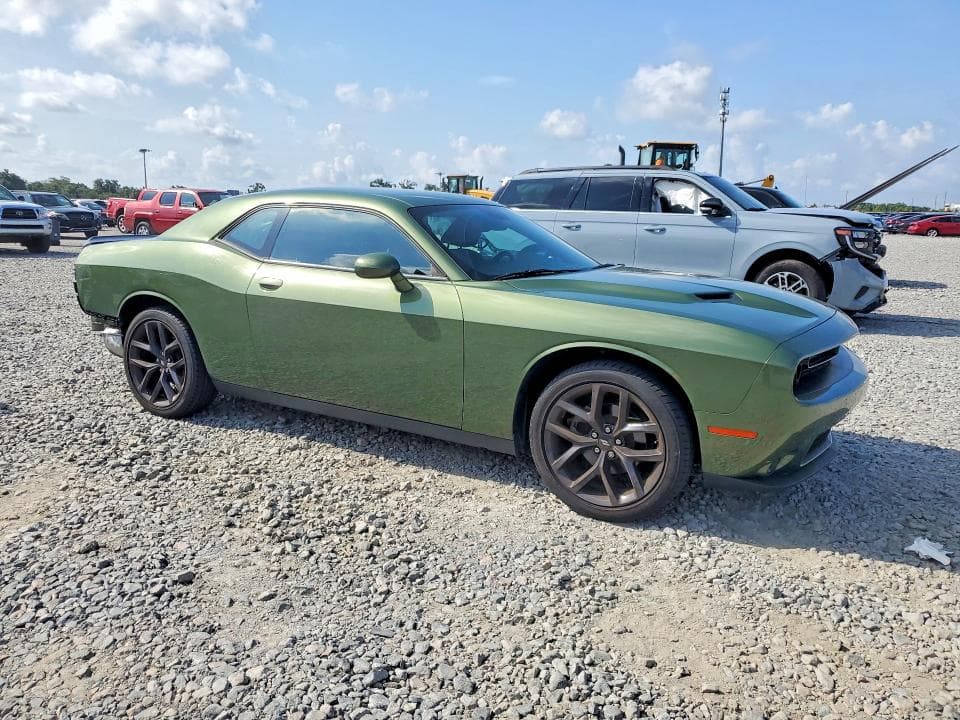 2023 DODGE CHALLENGER SXT 4