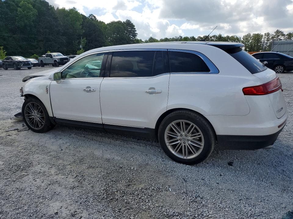 2019 LINCOLN MKT 2