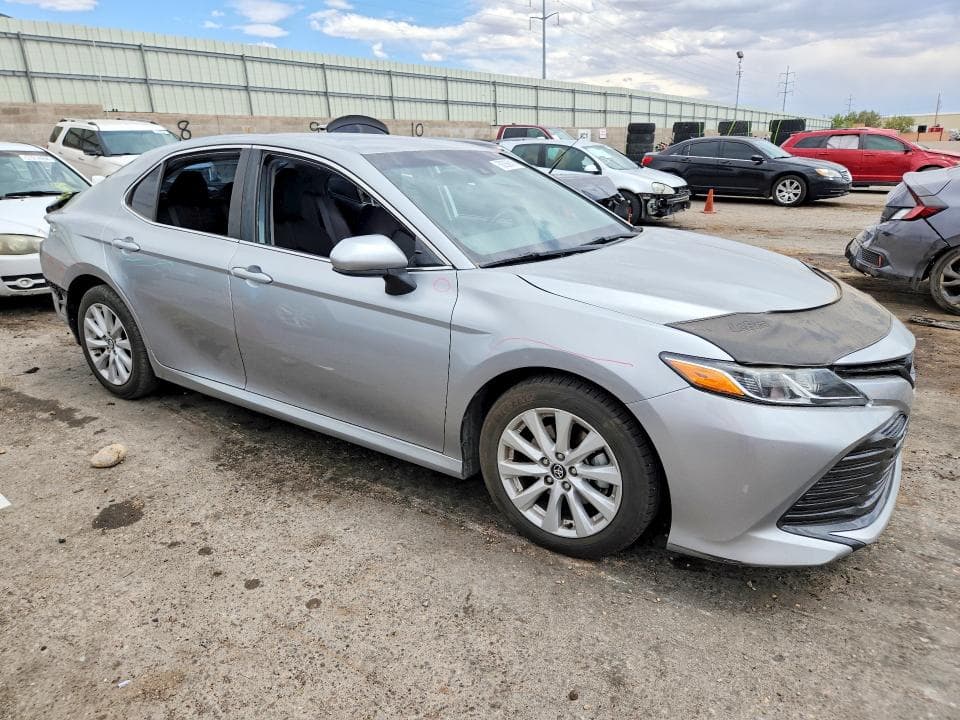 2020 TOYOTA CAMRY LE 4