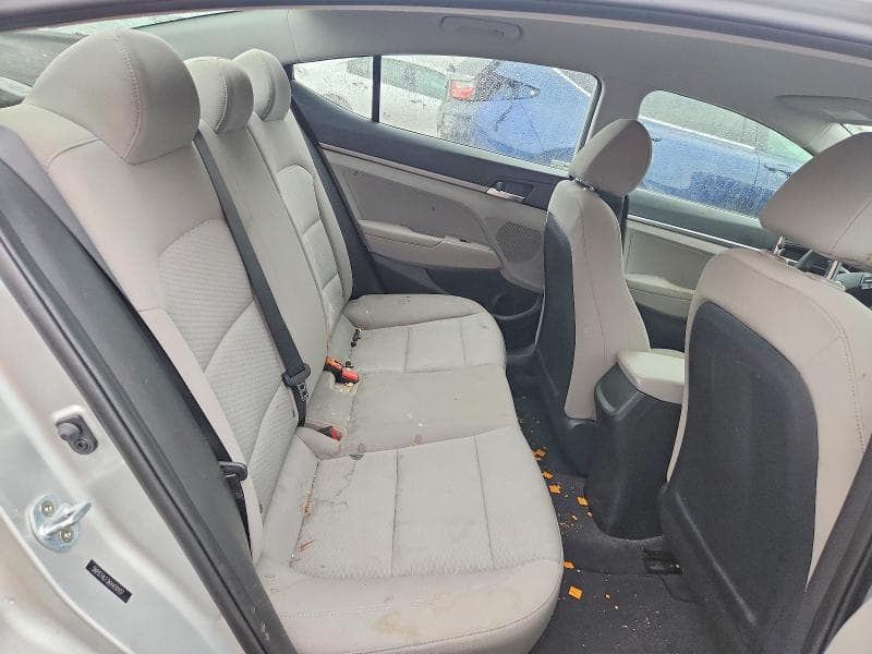2019 HYUNDAI ELANTRA SE 10