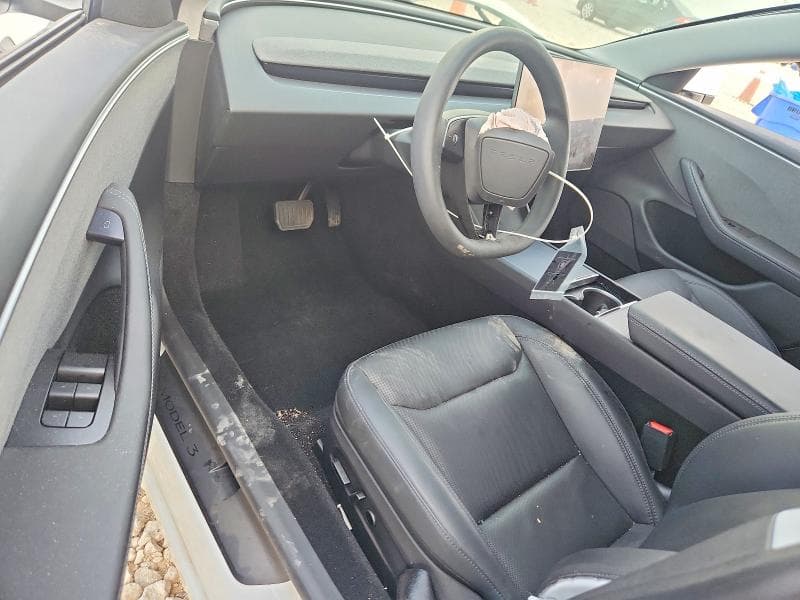 2025 TESLA MODEL 3 8
