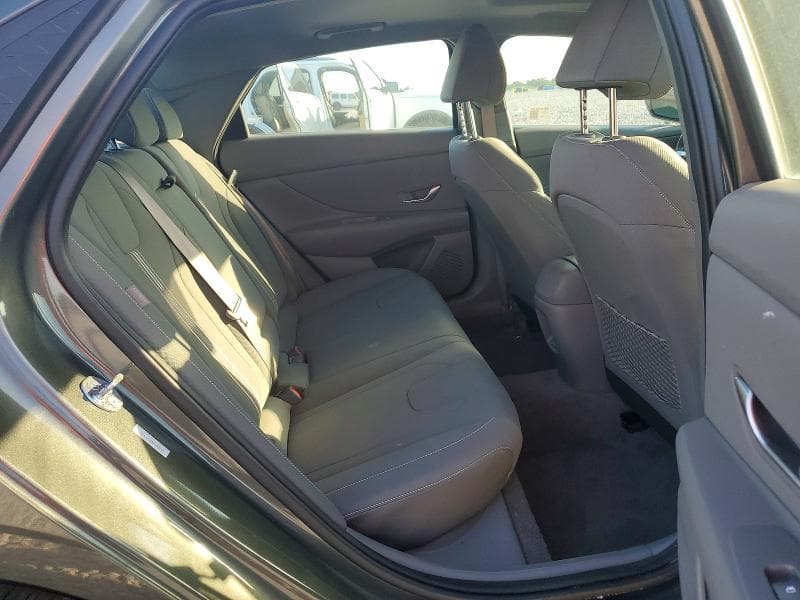 2025 HYUNDAI ELANTRA SEL 10